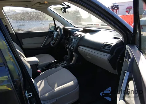 2014 Subaru Forester 2.5I Premium z USA, uszkodzony, nr VIN JF2SJAECXEH452398